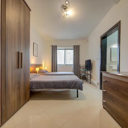 San Julien Apartment Saint Julian's